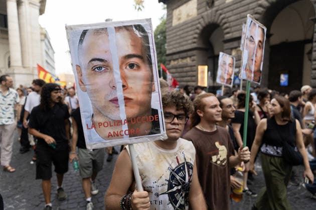 Demonstration in Naples to demand justice and truth after the death of Abderrahim Fakir NAPLES, ITALY - JULY 21: People gather during a demonstration to demand justice and truth for Abderrahim Fakir who died in circumstances yet to be clarified on Naples, Italy on July 21, 2026. Abderrahim Fakir, a 42-year-old man of Moroccan origin, died after being stopped and then pinned to the ground by two police officers on July 19, 2026 in Bologna. In a video, he can be heard screaming, Help, enough! . Iso Ekle Anadolu Naples Italy. Editorial use only. Please get in touch for any other usage.  Copyright: x2026xAnadoluxIsoxEklex
