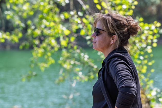 Sommertour 2026 bei Wasserski Langenfeld Im Rahmen ihrer Sommertour 2026 durchs Rheinland besucht NRW-Landesministerin für Wirtschaft, Industrie, Klimaschutz und Energie Mona NEUBAUR (Die Grünen) die Wasserskianlage in Langenfeld, die in diesem Jahr ihr 50-jähriges Jubiläum feiert und zu den weltweit größten Wasserski-Standorten zählt. Langenfeld Nordrhein-Westfalen Deutschland *** Summer Tour 2026 at Wasserski Langenfeld As part of her 2026 summer tour through the Rhineland, North Rhine-Westphalia’s Minister for Economic Affairs, Industry, Climate Protection, and Energy, Mona NEUBAUR of the Green Party, will visit the water ski facility in Langenfeld, which is celebrating its 50th anniversary this year and is one of the world’s lar Copyright: xMarcxJohnx