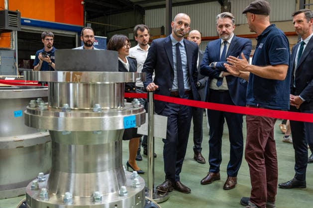 Benjamin Haddad Visiting Hyprspace - Le Haillan Minister Delegate for Europe Benjamin Haddad visits French aerospace start-up HyPrSpace, specialized in hybrid propulsion and space launch vehicles near Bordeaux in Le Haillan, France, on July 21, 2026. Photo by Margot Le Gonidec ABACAPRESS.COM Le Haillan France  Copyright: xLexGonidecxMargot ABACAx