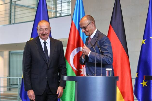 Berlin, Deutschland, 21.07.2026: Bundeskanzleramt: Empfang des Präsidenten Aserbaidschans: Präsident von Aserbaidschan Ilham Alijew und Bundeskanzler Friedrich Merz (CDU) geben ein Pressestatement *** Berlin, Germany, July 21, 2026; Federal Chancellery: Reception for the President of Azerbaijan; President of Azerbaijan Ilham Aliyev and Federal Chancellor Friedrich Merz (CDU) issue a press statement Copyright: xdtsxNachrichtenagenturx dts_128186