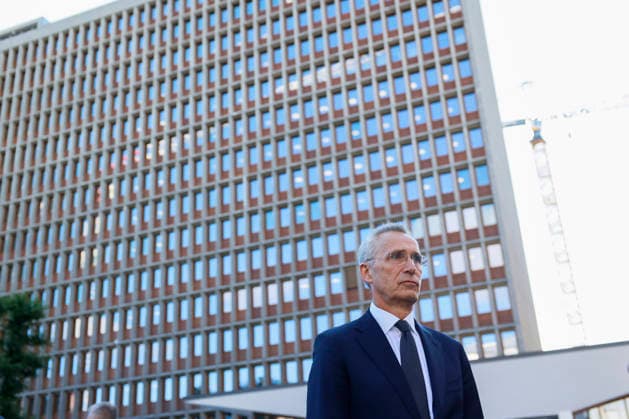 July 22nd commemoration at the memorial in the Government Quarter Oslo 20260722. Finance Minister Jens Stoltenberg in front of the high-rise building in the Government Quarter in Oslo before the commemoration of the 15th anniversary of the terrorist attacks on July 22, 2011. Stoltenberg was Prime Minister when eight people were killed when a bomb exploded in the Government Quarter, and 69 were shot and killed on Utoeya. Photo: Frederik Ringnes NTB Oslo Norway jeF1dkgIolo EDITORIAL USE ONLY Ref:_BNCjeF1dkgIolo.jpg *** July 22 commemoration at the memorial in the Government Quarter, Oslo, July 22, 2026 Finance Minister Jens Stoltenberg in front of the high-rise building in the Government Quarter in Oslo before the commemoration of the 15th  Copyright: xFrederikxRingnesx xNTBx