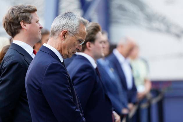 22. juli markering ved minnesmerket i Regjeringskvartalet Oslo 20260722. Finansminister Jens Stoltenberg under markeringen. 22. juli markering ved minnesmerket ved hoyblokka i Regjeringskvartalet. I ar er det 15 ar siden terrorangrepet hvor 77 mennesker mistet livet i 2011. Foto: Frederik Ringnes NTB Oslo Norge J4qZUK3pdXw EDITORIAL USE ONLY Ref:_BNCJ4qZUK3pdXw.jpg *** July 22 commemoration at the memorial in the Government Quarter, Oslo 20260722 Finance Minister Jens Stoltenberg during the commemoration July 22 commemoration at the memorial at the Hoyblokka building in the Government Quarter This year marks 15 years since the terrorist attack in which 77 people lost their lives in 2011. Photo: Frederik Ringnes, NTB, Oslo, Norway. J4q  Copyright: xFrederikxRingnesx xNTBx