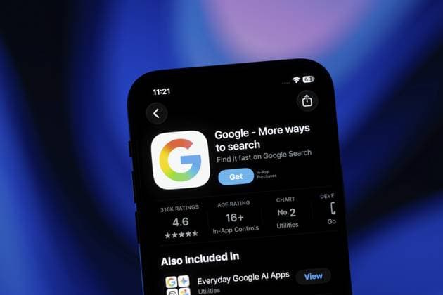 San Francisco, USA — 11. Juli 2026: Die App Store Seite der Google App wird auf einem Smartphone Bildschirm angezeigt San Francisco, USA - 11 July 2026: App Store page of the Google app is seen on a smartphone screen Copyright: imageBROKER MojahidxMottakin iblmmo18500989.jpg