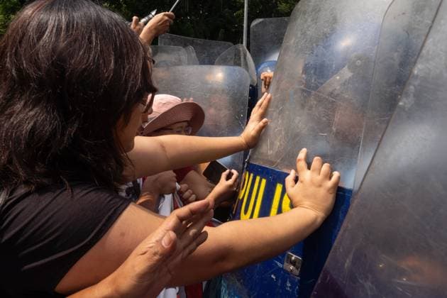 Police Disperse Anti-Rubio Protest Outside ASEAN Meeting in Pasay City PASAY CITY, PHILIPPINES JULY 22, 2026: Protesters from the progressive alliance Bagong Alyansang Makabayan (Bayan) were dispersed by police after attempting to hold a demonstration outside the Philippine International Convention Center (PICC) in Pasay City, where the 59th ASEAN Foreign Ministers Meeting is being held from July 20 24, 2026. The protest sought to condemn the presence of US Secretary of State Marco Rubio, whom demonstrators labeled a war criminal over his alleged role in US military actions abroad. PHOTO BY : Charles Edmon Pasay City Philippines Copyright: x xCharlesxEdmonxS.xPerezx xJNAxPressx