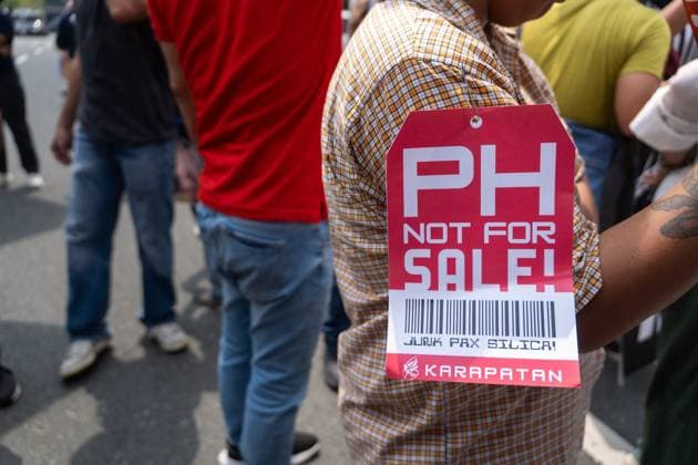 Police Disperse Anti-Rubio Protest Outside ASEAN Meeting in Pasay City PASAY CITY, PHILIPPINES JULY 22, 2026: Protesters from the progressive alliance Bagong Alyansang Makabayan (Bayan) were dispersed by police after attempting to hold a demonstration outside the Philippine International Convention Center (PICC) in Pasay City, where the 59th ASEAN Foreign Ministers Meeting is being held from July 20 24, 2026. The protest sought to condemn the presence of US Secretary of State Marco Rubio, whom demonstrators labeled a war criminal over his alleged role in US military actions abroad. PHOTO BY : Charles Edmon Pasay City Philippines Copyright: x xCharlesxEdmonxS.xPerezx xJNAxPressx