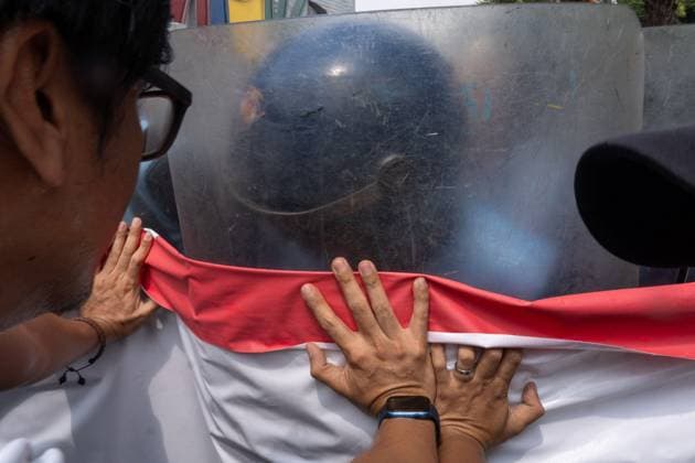 July 22, 2026, Pasay City, Philippines: PASAY Pasay City, PHILIPPINES Ã¢â‚¬ JULY 22, 2026: Protesters from the progressive alliance Bagong Alyansang Makabayan (Bayan) were dispersed by police after attempting to hold a demonstration outside the Philippine International Convention Center (PICC) in Pasay City, where the 59th ASEAN Foreign Ministers Meeting is being held from July 20Ã¢â‚¬24, 2026. The protest sought to condemn the presence of US Secretary of State Marco Rubio, whom demonstrators labeled a war criminal over his alleged role in US military actions abroad. Pasay City Philippines - ZUMAq101 20260722_zna_q101_007 Copyright: xCharlesxEdmonxS.xPerezx