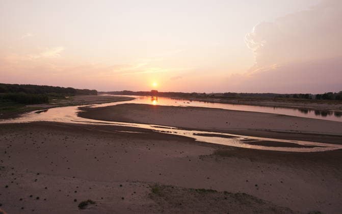 IPA86888797 - Mezzanino, Pavia, Ponte della Becca, July 22, 2026: The Po River has run dry; there is a water emergency and drought affecting Italy’s rivers. The Po River is 3 meters below its normal level, with vast stretches of sand; climate change and global warming  Copyright: xDuilioxPiaggesix xDuilioxPiaggesix 86888797