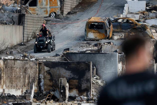 Norwegen, Großbrand in Drammen Brann i Drammen Krokstadelva 20260722. Storbrannen som startet fredag ettermiddag i et rekkehus ved Krokstadelva i Drammen. Omrade fotografert onsdag. Foto: Frederik Ringnes NTB Krokstadelva Norge 0gZEZQQ2Ss4 EDITORIAL USE ONLY Ref:_BNC0gZEZQQ2Ss4.jpg *** Fire in Drammen, Krokstadelva, July 22, 2026 The major fire that broke out Friday afternoon in a townhouse near Krokstadelva in Drammen. The area photographed on Wednesday. Photo: Frederik Ringnes, NTB. Krokstadelva, Norway. 0gZEZQQ2Ss4 EDITORFOR EDITORIAL USE ONLY Ref BNC0gZEZQQ2Ss4 jpg  Copyright: xFrederikxRingnesx xNTBx