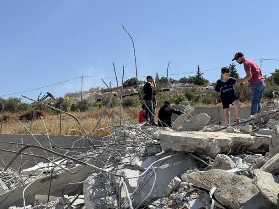 Israeli forces demolish four Palestinian homes in West Bank BETHLEHEM, WEST BANK, PALESTINE - JULY 22: Palestinian families attempt to salvage their belongings from the rubble of their homes after Israeli military forces demolish four Palestinian homes in Nahhalin village on the grounds that they are built without permits in Bethlehem, West Bank, Palestine on July 22, 2026. Hisham K. K. Abu Shaqra Anadolu Bethlehem West Bank. Editorial use only. Please get in touch for any other usage.  Copyright: x2026xAnadoluxHishamxK.xK.xAbuxShaqrax