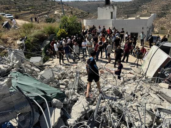 Israeli forces demolish four Palestinian homes in West Bank BETHLEHEM, WEST BANK, PALESTINE - JULY 22: Palestinian families attempt to salvage their belongings from the rubble of their homes after Israeli military forces demolish four Palestinian homes in Nahhalin village on the grounds that they are built without permits in Bethlehem, West Bank, Palestine on July 22, 2026. Hisham K. K. Abu Shaqra Anadolu Bethlehem West Bank. Editorial use only. Please get in touch for any other usage.  Copyright: x2026xAnadoluxHishamxK.xK.xAbuxShaqrax