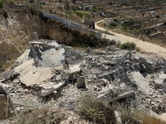 Israeli forces demolish four Palestinian homes in West Bank BETHLEHEM, WEST BANK, PALESTINE - JULY 22: A view of destruction after Israeli military forces demolish four Palestinian homes in Nahhalin village on the grounds that they are built without permits in Bethlehem, West Bank, Palestine on July 22, 2026. Hisham K. K. Abu Shaqra Anadolu Bethlehem West Bank. Editorial use only. Please get in touch for any other usage.  Copyright: x2026xAnadoluxHishamxK.xK.xAbuxShaqrax