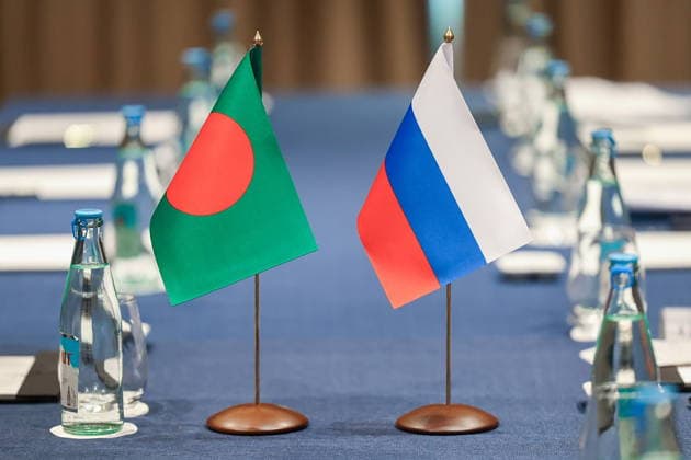 PHILIPPINES, MANILA - JULY 22, 2026: Flags of Bangladesh and Russia are seen during a meeting between Russia s Minister of Foreign Affairs Lavrov and Bangladesh s Minister of Foreign Affairs Rahman on the sidelines of ASEAN-led events. Video grab. Best quality available Manila Philippines  - ZUMAt113 20260722_zaa_t113_011 Copyright: xRussianxForeignxMinistryx