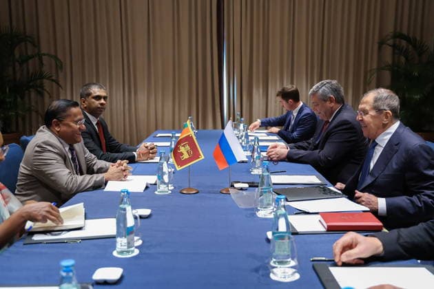 PHILIPPINES, MANILA - JULY 22, 2026: Sri Lanka s Minister of Foreign Affairs Vijitha Herath (L) and Russia s Minister of Foreign Affairs Sergei Lavrov (R) during a meeting on the sidelines of ASEAN-led events. Video grab. Best quality available Manila Philippines  - ZUMAt113 20260722_zaa_t113_015 Copyright: xRussianxForeignxMinistryx
