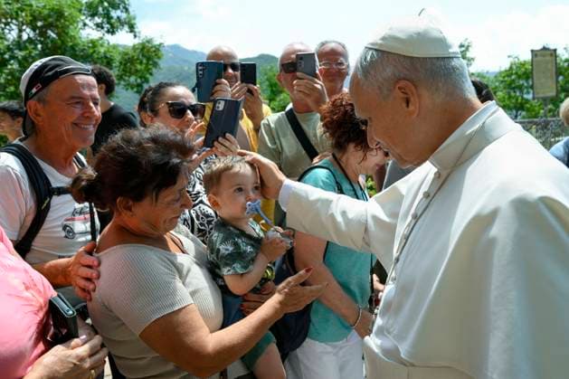 ITALY - POPE LEO XIV DURING HIS VISIT TO THE SANCTUARY OF THE HOLY TRINITY IN VALLEPIETRA - 2026 7 22 Italy, Vellepietra , Vatican, 2026 7 22 Pope Leo XIV during his visit to the Sanctuary of the Holy Trinity in Vallepietra. EDITORIAL USE ONLY - NO BOOKS Copyright: xVATICANxMEDIAx