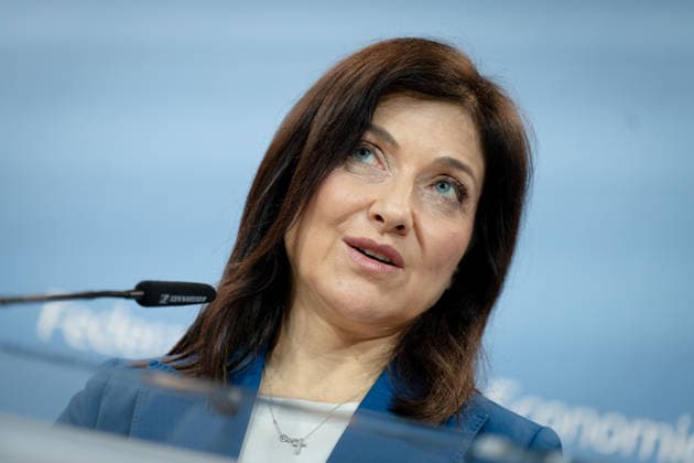 Katherina Reiche, Bundesministerin für Wirtschaft und Energie Katherina Reiche, Bundesministerin für Wirtschaft und Energie, BMWE, Berlin, Pressestatement zur neuen Startup- und Scaleup-Strategie Berlin Berlin GER *** Katherina Reiche, Federal Minister for Economic Affairs and Energy Katherina Reiche, Federal Minister for Economic Affairs and Energy, BMWE, Berlin, Press Statement on the New Startup and Scaleup Strategy Berlin Berlin GER