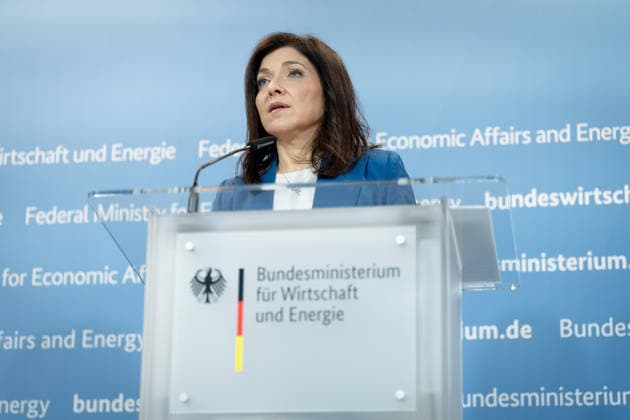 Katherina Reiche, Bundesministerin für Wirtschaft und Energie Katherina Reiche, Bundesministerin für Wirtschaft und Energie, BMWE, Berlin, Pressestatement zur neuen Startup- und Scaleup-Strategie Berlin Berlin GER *** Katherina Reiche, Federal Minister for Economic Affairs and Energy Katherina Reiche, Federal Minister for Economic Affairs and Energy, BMWE, Berlin, Press Statement on the New Startup and Scaleup Strategy Berlin Berlin GER