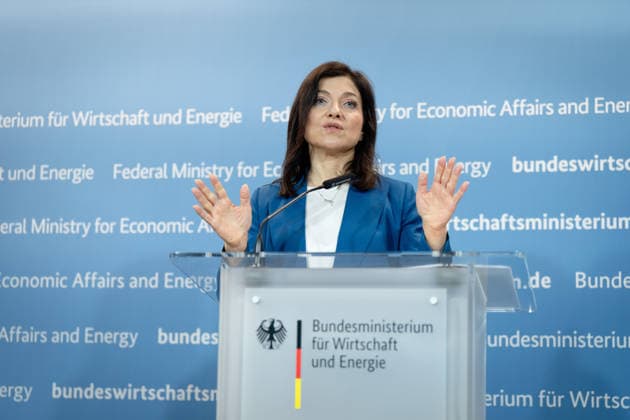 Katherina Reiche, Bundesministerin für Wirtschaft und Energie Katherina Reiche, Bundesministerin für Wirtschaft und Energie, BMWE, Berlin, Pressestatement zur neuen Startup- und Scaleup-Strategie Berlin Berlin GER *** Katherina Reiche, Federal Minister for Economic Affairs and Energy Katherina Reiche, Federal Minister for Economic Affairs and Energy, BMWE, Berlin, Press Statement on the New Startup and Scaleup Strategy Berlin Berlin GER