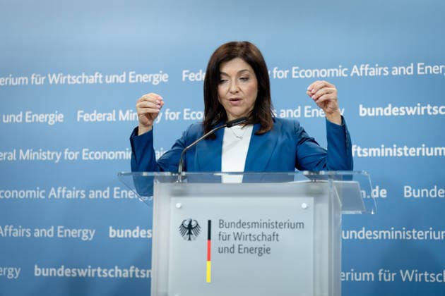 Katherina Reiche, Bundesministerin für Wirtschaft und Energie Katherina Reiche, Bundesministerin für Wirtschaft und Energie, BMWE, Berlin, Pressestatement zur neuen Startup- und Scaleup-Strategie Berlin Berlin GER *** Katherina Reiche, Federal Minister for Economic Affairs and Energy Katherina Reiche, Federal Minister for Economic Affairs and Energy, BMWE, Berlin, Press Statement on the New Startup and Scaleup Strategy Berlin Berlin GER