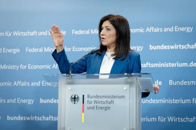 Katherina Reiche, Bundesministerin für Wirtschaft und Energie Katherina Reiche, Bundesministerin für Wirtschaft und Energie, BMWE, Berlin, Pressestatement zur neuen Startup- und Scaleup-Strategie Berlin Berlin GER *** Katherina Reiche, Federal Minister for Economic Affairs and Energy Katherina Reiche, Federal Minister for Economic Affairs and Energy, BMWE, Berlin, Press Statement on the New Startup and Scaleup Strategy Berlin Berlin GER