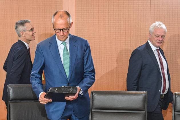Sitzung des Bundeskabinetts ** NUR FÜR REDAKTIONELLE ZWECKE ** EDITORIAL USE ONLY **<p>Bundeskanzler Friedrich Merz (CDU), nimmt an der Sitzung des Bundeskabinetts teil, fotografiert am 22.07.2026 in Berlin. Berlin Berlin Berlin Copyright: MaurizioxGambarini *** Federal Cabinet Meeting ** FOR EDITORIAL USE ONLY ** EDITORIAL USE ONLY ** p Federal Chancellor Friedrich Merz (CDU) attends the Federal Cabinet meeting, photographed on July 22, 2026, in Berlin, Berlin, Berlin, Berlin. Copyright MaurizioxGambarini Copyright: MaurizioxGambarini doc86ts9ij70soq3fk5gx2 ,EDITORIAL USE ONLY