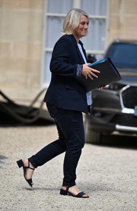 French government weekly cabinet meeting at Elysee Palace in Paris PARIS, FRANCE - JULY 22: French Health Minister Stephanie Rist leaves after the weekly cabinet meeting at the Elysee Palace in Paris, France on July 22, 2026. Mustafa Yalcin Anadolu Paris France. Editorial use only. Please get in touch for any other usage.  Copyright: x2026xAnadoluxMustafaxYalcinx
