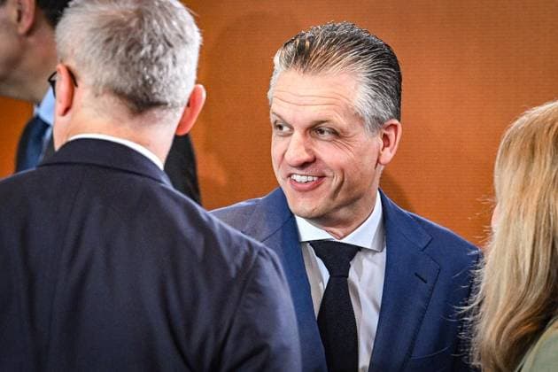 Sitzung des Bundeskabinetts ** NUR FÜR REDAKTIONELLE ZWECKE ** EDITORIAL USE ONLY **<p>Thorsten Frei (CDU), Chef des Bundeskanzleramts und Bundesminister für besondere Aufgaben, nimmt an der Sitzung des Bundeskabinetts teil, fotografiert am 22.07.2026 in Berlin. Berlin Berlin Berlin Copyright: MaurizioxGambarini *** Federal Cabinet Meeting ** FOR EDITORIAL USE ONLY ** EDITORIAL USE ONLY ** p Thorsten Frei (CDU), Head of the Federal Chancellery and Federal Minister for Special Tasks, attends the Federal Cabinet meeting, photographed on July 22, 2026, in Berlin, Berlin, Berlin, Berlin. Copyright MaurizioxGambarini Copyright: MaurizioxGambarini doc86tsgvunovn12eeiy1ph6 ,EDITORIAL USE ONLY