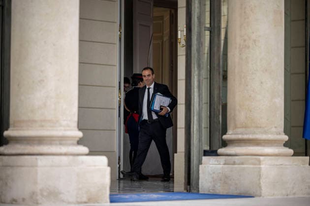 Weekly Cabinet Meeting - Paris France s Prime Minister Sebastien Lecornu leaves after the weekly cabinet meeting at the Elysee Palace in Paris on July 22, 2026.Photo by Eliot Blondet ABACAPRESS.COM Paris France France  Copyright: xBlondetxEliot ABACAx