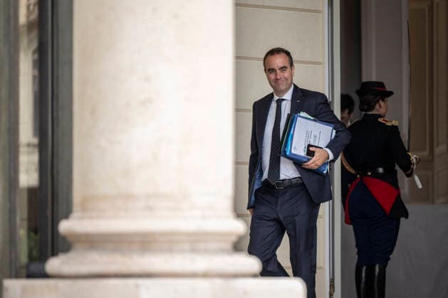 Weekly Cabinet Meeting - Paris France s Prime Minister Sebastien Lecornu leaves after the weekly cabinet meeting at the Elysee Palace in Paris on July 22, 2026.Photo by Eliot Blondet ABACAPRESS.COM Paris France France  Copyright: xBlondetxEliot ABACAx
