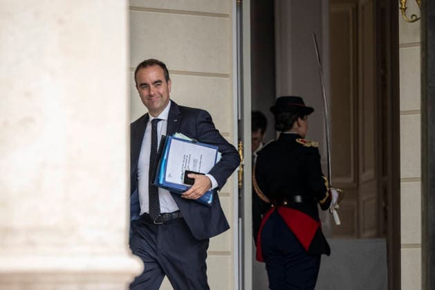 Weekly Cabinet Meeting - Paris France s Prime Minister Sebastien Lecornu leaves after the weekly cabinet meeting at the Elysee Palace in Paris on July 22, 2026.Photo by Eliot Blondet ABACAPRESS.COM Paris France France  Copyright: xBlondetxEliot ABACAx