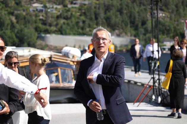22. juli markering pa Utoya Utoya 20260722. Finansminister Jens Stoltenberg (Ap) ankommer 22. juli markering pa Utoya. I ar er det 15 ar siden terrorangrepet hvor 77 mennesker mistet livet i 2011. Foto: Jan Langhaug NTB Utoya Norge 1fT9ApW_ItU EDITORIAL USE ONLY Ref:_BNC_POL1fT9ApW_ItU.jpg *** July 22 Commemoration on Utoya Utoya 20260722 Finance Minister Jens Stoltenberg (Ap) arrives at the July 22 commemoration on Utoya. This year marks the 15th anniversary of the terrorist attack in which 77 people lost their lives in 2011. Photo: Jan Langhaug, NTB Utoya Norway 1fT9ApW ItU EDITORIAL USE ONLY Ref BNC POL1fT9ApW ItU jpg  Copyright: xJanxLanghaugx xNTBx