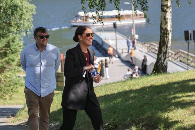 22. juli markering pa Utoya Utoya 20260722. Arbeiderpartiets parlamentariske leder Tonje Brenna ankommer 22. juli markering pa Utoya. I ar er det 15 ar siden terrorangrepet hvor 77 mennesker mistet livet i 2011. Foto: Jan Langhaug NTB Utoya Norge 0b5GgDag46Q EDITORIAL USE ONLY Ref:_BNC_POL0b5GgDag46Q.jpg *** July 22 commemoration on Utoya Utoya 20260722 Tonje Brenna, parliamentary leader of the Labor Party, arrives at the July 22 commemoration on Utoya. This year marks the 15th anniversary of the terrorist attack in which 77 people lost their lives in 2011. Photo: Jan Langhaug NTB Utoya Norway 0b5GgDag46Q EDITORIAL USE ONLY Ref BNC POL0b5GgDag46Q jpg  Copyright: xJanxLanghaugx xNTBx