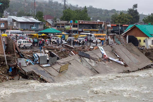 July 22, 2026, Budgam, Jammu And Kashmir, India: A general view shows the site where a shopping complex is damaged by flash floods following heavy rain in Beerwah. The severe weather leaves at least 22 people dead in the Poonch and Rajouri districts, forces the closure of educational institutions until July 26, and leads to the suspension of the Amarnath Yatra. Budgam India - ZUMAa205 20260722_zip_a205_010 Copyright: xAdilxAbassx