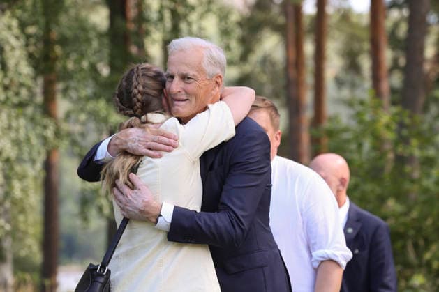 22. juli markering pa Utoya Utoya 20260722. Statsminister Jonas Gahr Store under 22. juli markering pa Utoya. I ar er det 15 ar siden terrorangrepet hvor 77 mennesker mistet livet i 2011. Foto: Thomas Fure NTB Utoya Norge SkHu01Ez0HI EDITORIAL USE ONLY Ref:_BNC_POLSkHu01Ez0HI.jpg *** July 22 commemoration on Utoya Utoya 20260722 Prime Minister Jonas Gahr Store at the July 22 commemoration on Utoya This year marks 15 years since the terrorist attack in which 77 people lost their lives in 2011 Photo: Thomas Fure, NTB Utoya, Norway SkHu01Ez0HI EDITORIAL USE ONLY Ref BNC POLSkHu01Ez0HI jpg  Copyright: xThomasxFurex xNTBx