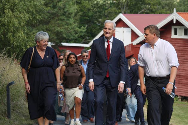22. juli markering pa Utoya Utoya 20260722. Statsminister Jonas Gahr Store under 22. juli markering pa Utoya. I ar er det 15 ar siden terrorangrepet hvor 77 mennesker mistet livet i 2011. Foto: Thomas Fure NTB Utoya Norge nOmPBcvq94g EDITORIAL USE ONLY Ref:_BNC_POLnOmPBcvq94g.jpg *** July 22 commemoration on Utoya Utoya 20260722 Prime Minister Jonas Gahr Store at the July 22 commemoration on Utoya This year marks 15 years since the terrorist attack in which 77 people lost their lives in 2011 Photo: Thomas Fure, NTB Utoya, Norway nOmPBcvq94g EDITORIAL USE ONLY Ref BNC POLnOmPBcvq94g jpg  Copyright: xThomasxFurex xNTBx