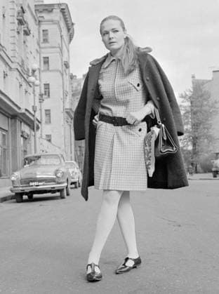 May, 1968. Leningrad, USSR. Soviet actress of the Lenfilm studio Lyudmila Chursina walks on the Brothers Vasilyev Street. The exact date of the photograph is unknown. Valentin Mastyukov TASS  32433722
