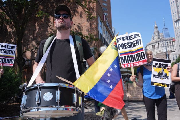 People demonstrate to demand the release of ousted Venezuelan President Nicolas Maduro and his wife, Cilia Flores, near the US District Court for the Southern District of New York, USA, 22 July 2026. Protest demands the release of Nicolas Maduro in New York !ACHTUNG: NUR REDAKTIONELLE NUTZUNG!  Copyright: xAngelxColmenaresx AME1951 20260722-55020962163_1