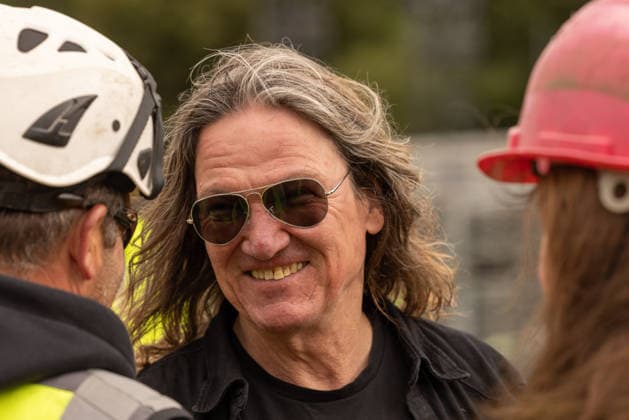 35 Jahre Wacken Jubiläumsjahr des Wacken Open Air 2026 Seit wenigen Tagen nun doch ausverkauft, sind die Arbeiten auf der Fläche des Wacken Open Air genau im Zeitplan. Traditionell am Mittwoch der Vorwoche des Festivals wird der Schädel, das Markenzeichen auch Bullhead genannt, zwischen den Bühnen montiert. Ein wichtiger Moment den auch die beiden Gründer Thomas Jensen und Holger Hübner nicht verpassen wollen. Wacken Wacken open Air Schleswig Holstein Deutschland _5DL5764 *** 35 Years of Wacken: The Wacken Open Air’s Anniversary Year in 2026. Having finally sold out just a few days ago, work on the Wacken Open Air grounds is proceeding exactly on schedule. Traditionally, on the Wednesday of the week before the festival, the skull— th