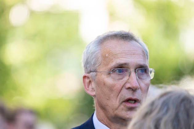 22. juli markering ved minnesmerket i Regjeringskvartalet Oslo 20260722. Jens Stoltenberg for 22. juli markering ved minnesmerket ved hoyblokka i Regjeringskvartalet. I ar er det 15 ar siden terrorangrepet hvor 77 mennesker mistet livet i 2011. Foto: Frederik Ringnes NTB Oslo Norge tRzHErJHf_w EDITORIAL USE ONLY Ref:_BNCtRzHErJHf_w.jpg *** July 22 commemoration at the memorial in the Government Quarter, Oslo, July 22, 2026 Jens Stoltenberg at the July 22 commemoration at the memorial by the Hoyblokka building in the Government Quarter. This year marks 15 years since the terrorist attack in which 77 people lost their lives in 2011. Photo: Frederik Ringnes, NTB, Oslo, Norway tRzHErJHf w EDITORIAL USE ONLY Ref BNCtRzHErJHf w jpg  Copyright: xFrederikxRingnesx xNTBx