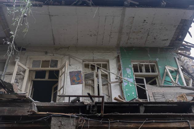 One killed after Russian drone strikes residential building in Odesa ODESA, UKRAINE - JULY 22: A Russian drone struck a two-story residential building during a daytime attack on Odesa, Ukraine, on July 22, 2026. According to local authorities, one man was killed in the strike. Emergency services responded to the scene as rescue and assessment operations continued. Stringer Anadolu Odesa Ukraine. Editorial use only. Please get in touch for any other usage.  Copyright: x2026xAnadoluxStringerx