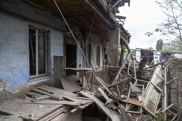 One killed after Russian drone strikes residential building in Odesa ODESA, UKRAINE - JULY 22: A Russian drone struck a two-story residential building during a daytime attack on Odesa, Ukraine, on July 22, 2026. According to local authorities, one man was killed in the strike. Emergency services responded to the scene as rescue and assessment operations continued. Stringer Anadolu Odesa Ukraine. Editorial use only. Please get in touch for any other usage.  Copyright: x2026xAnadoluxStringerx