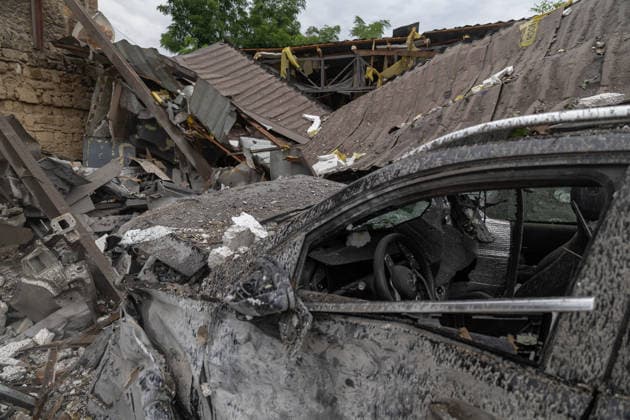 One killed after Russian drone strikes residential building in Odesa ODESA, UKRAINE - JULY 22: A Russian drone struck a two-story residential building during a daytime attack on Odesa, Ukraine, on July 22, 2026. According to local authorities, one man was killed in the strike. Emergency services responded to the scene as rescue and assessment operations continued. Stringer Anadolu Odesa Ukraine. Editorial use only. Please get in touch for any other usage.  Copyright: x2026xAnadoluxStringerx