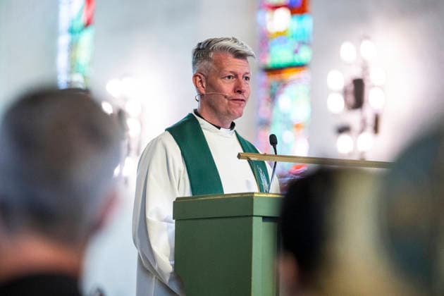 22. juli markeringen i Oslo domkirke Oslo 20260722. Domprost Pal Kristian Balstad under 22. juli markeringen i Oslo domkirke onsdag. I ar er det 15 ar siden terrorangrepet hvor 77 mennesker ble drept i 2011. Foto: Annika Byrde NTB Oslo Norge 4efN4wh63HQ EDITORIAL USE ONLY Ref:_BNC4efN4wh63HQ.jpg *** July 22 commemoration at Oslo Cathedral, Oslo, July 22, 2026. Dean Pal Kristian Balstad during the July 22 commemoration at Oslo Cathedral on Wednesday. This year marks the 15th anniversary of the terrorist attack in which 77 people were killed in 2011. Photo: Annika Byrde, NTB, Oslo Norway 4efN4wh63HQ EDITORIAL USE ONLY Ref BNC4efN4wh63HQ jpg  Copyright: xAnnikaxByrdex xNTBx