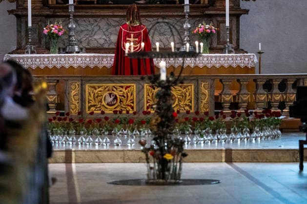 22. juli markeringen i Oslo domkirke Oslo 20260722. Biskop i Oslo bispedomme Sunniva Gylver under 22. juli markeringen i Oslo domkirke onsdag. I ar er det 15 ar siden terrorangrepet hvor 77 mennesker ble drept i 2011. Foto: Annika Byrde NTB Oslo Norge C8wOCo-npec EDITORIAL USE ONLY Ref:_BNCC8wOCo-npec.jpg *** July 22 commemoration at Oslo Cathedral, Oslo, July 22, 2026. Sunniva Gylver, Bishop of the Diocese of Oslo, during the July 22 commemoration at Oslo Cathedral on Wednesday. This year marks the 15th anniversary of the terrorist attack in which 77 people were killed in 2011 Photo by Annika Byrde, NTB, Oslo, Norway, C8wOCo npec, EDITORIAL USE ONLY, Ref BNCC8wOCo npec jpg  Copyright: xAnnikaxByrdex xNTBx