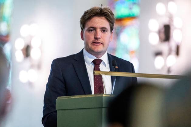 22. juli markeringen i Oslo domkirke Oslo 20260722. Generalsekretaer i AUF Jan Halvor Vaag Endrerud under 22. juli markeringen i Oslo domkirke onsdag. I ar er det 15 ar siden terrorangrepet hvor 77 mennesker ble drept i 2011. Foto: Annika Byrde NTB Oslo Norge yiKBWXCcKbA EDITORIAL USE ONLY Ref:_BNCyiKBWXCcKbA.jpg *** July 22 commemoration at Oslo Cathedral, Oslo, July 22, 2026. AUF Secretary-General Jan Halvor Vaag Endrerud during the July 22 commemoration at Oslo Cathedral on Wednesday. This year marks the 15th anniversary of the terrorist attack in which 77 people were killed in 2011 Photo by Annika Byrde, NTB, Oslo, Norway yiKBWXCcKbA EDITORIAL USE ONLY Ref BNCyiKBWXCcKbA jpg  Copyright: xAnnikaxByrdex xNTBx