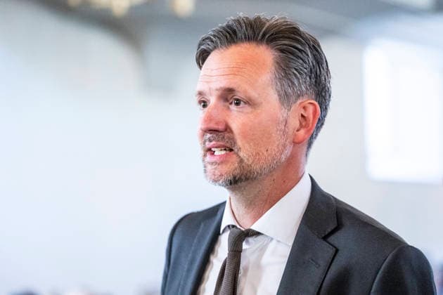 22. juli markeringen i Oslo domkirke Oslo 20260722. Partileder i KrF Dag-Inge Ulstein under 22. juli markeringen i Oslo domkirke onsdag. I ar er det 15 ar siden terrorangrepet hvor 77 mennesker ble drept i 2011. Foto: Annika Byrde NTB Oslo Norge B9Tlh8NF9c8 EDITORIAL USE ONLY Ref:_BNCB9Tlh8NF9c8.jpg *** July 22 commemoration at Oslo Cathedral, Oslo, July 22, 2026 KrF Party Leader Dag Inge Ulstein during the July 22 commemoration at Oslo Cathedral on Wednesday. This year marks the 15th anniversary of the terrorist attack in which 77 people were killed in 2011. Photo: Annika Byrde NTB Oslo Norway B9Tlh8NF9c8 EDITORIAL USE ONLY Ref BNCB9Tlh8NF9c8 jpg  Copyright: xAnnikaxByrdex xNTBx
