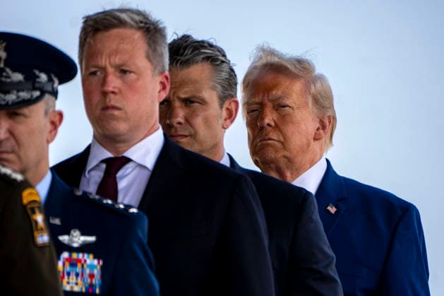 President Donald Trump and Secretary of Defense Pete Hegseth attend the dignified transfer of Army 1st Lt. Tyler James Feehan, Army Staff Sgt. Emmanuel Swinton, Army Sgt. Angel Rampersad and Army Pvt. Isabella Gonzales at Dover Air Force Base in Dover, Delaware on Wednesday, July 22, 2026.  WAP20260722352 BONNIExCASH