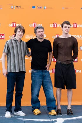 July 22, 2026, Giffoni Valle Piana, Salerno, Italy: Nord Sud Ovest Est - La leggendaria storia degli 883 cast Elia Nuzzolo, Sidney Sibilia and Matteo Oscar Giuggioli attends the photocall at 56th Giffoni Film Festival 2026 in Giffoni Valle Piana, Salerno, Italy on July 22, 2026. Giffoni Valle Piana Italy - ZUMAl175 20260722_zip_l175_135 Copyright: xFrancescoxLucianox