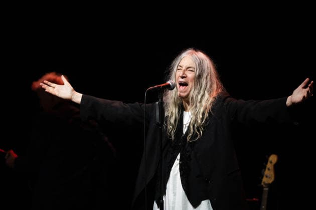 STOCKHOLM, SVERIGE 20260722 Patti Smith spelar pa Cirkus pa onsdagskvällen. STOCKHOLM SWEDEN x62610x *** STOCKHOLM, SWEDEN 20260722 Patti Smith is performing at Cirkus on Wednesday evening STOCKHOLM SWEDEN x62610x  Copyright: xAnnaxHallamsx TTx PATTI SMITH KONSERT 5CoPVypYzx4
