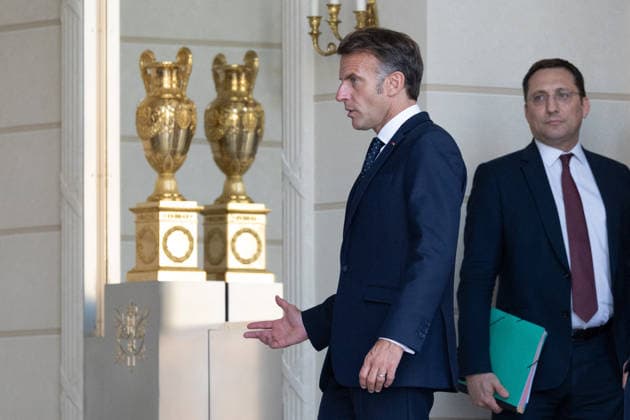 Emmanuel Macron meets with Ursula von der Leyen - Paris French President Emmanuel Macron welcomes European Commission President ahead of their meeting at The Elysee Presidential Palace in Paris on July 22, 2026. Photo by Raphael Lafargue ABACAPRESS.COM Paris France  Copyright: xLafarguexRaphael ABACAx
