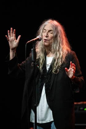 STOCKHOLM, SWEDEN 20260722 American singer Patti Smith plays at Cirkus in Stockholm,. Sweden July 22, 2026. STOCKHOLM SWEDEN x62610x *** STOCKHOLM, SWEDEN 20260722 American singer Patti Smith performs at Cirkus in Stockholm, Sweden, on July 22, 2026 STOCKHOLM SWEDEN x62610x  Copyright: xAnnaxHallamsx TTx PATTI SMITH CONCERT noCcDzpYm3s